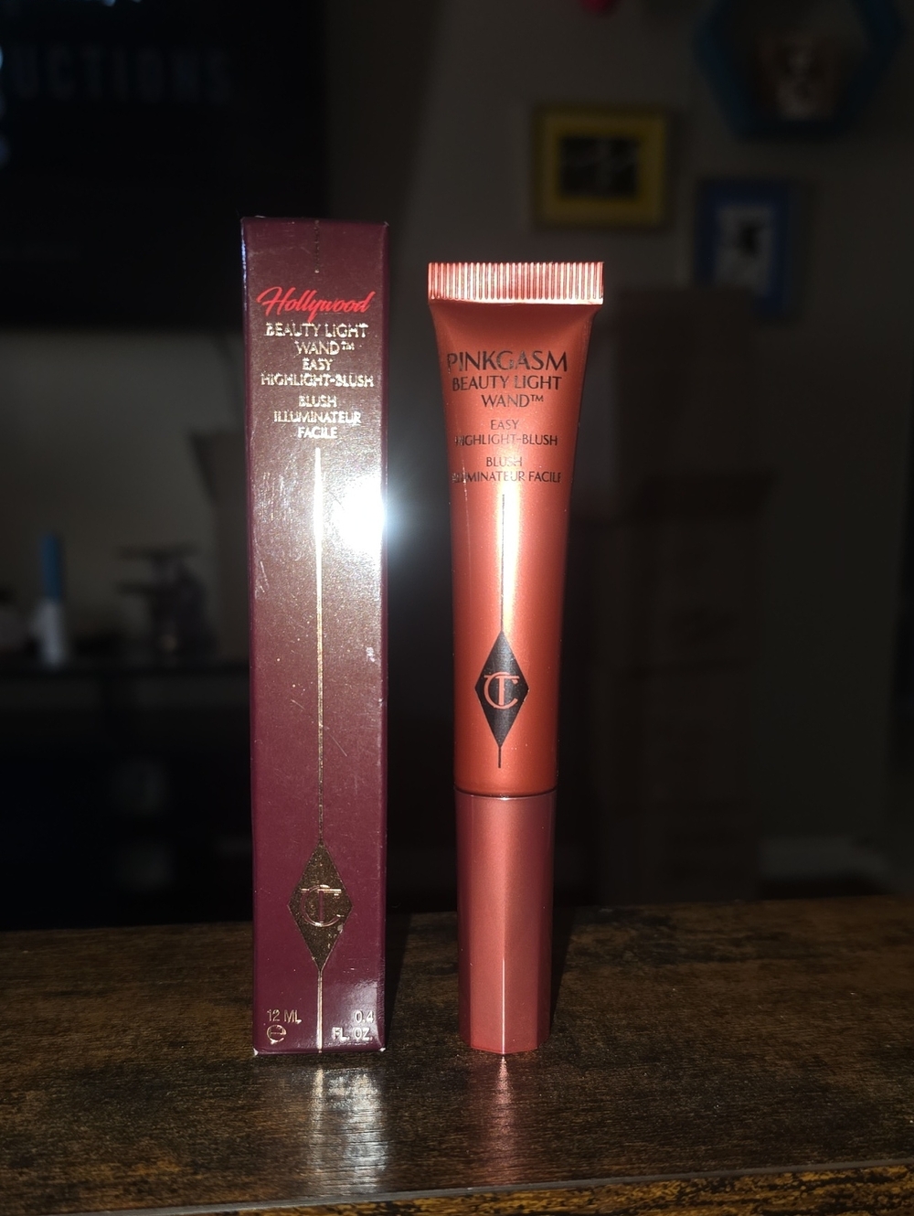 Charlotte Tilbury Pinkgasm Beauty Light Wand Blush - Peachy PInk Radiance